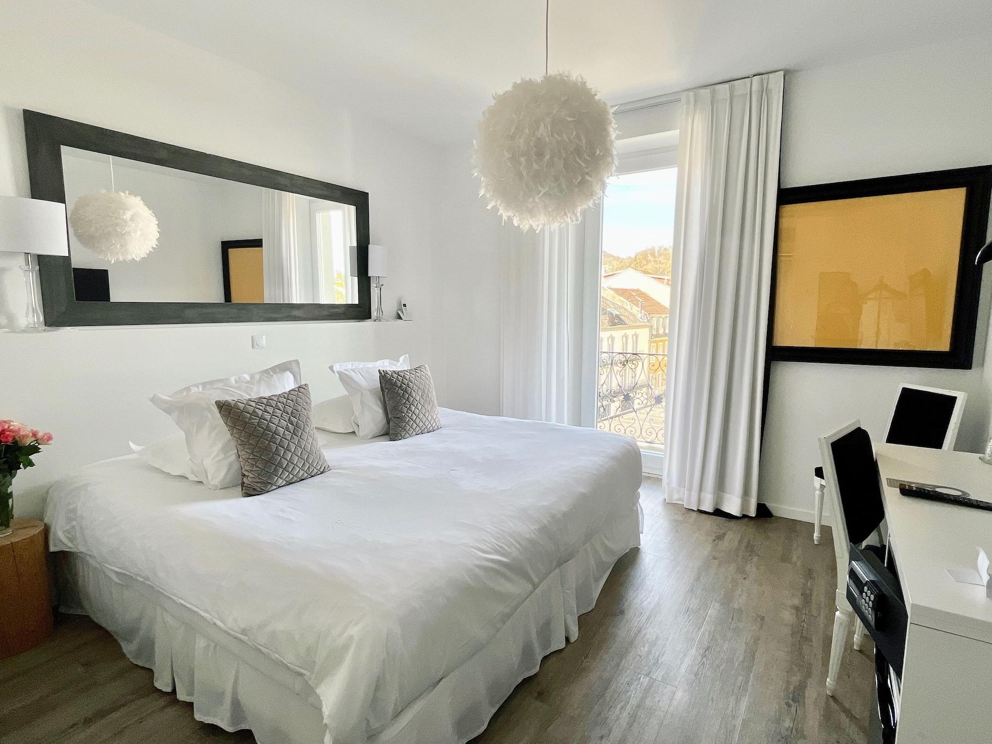 Belfry & Spa By Ligne St Barth Lourdes Exterior foto A room at the hotel