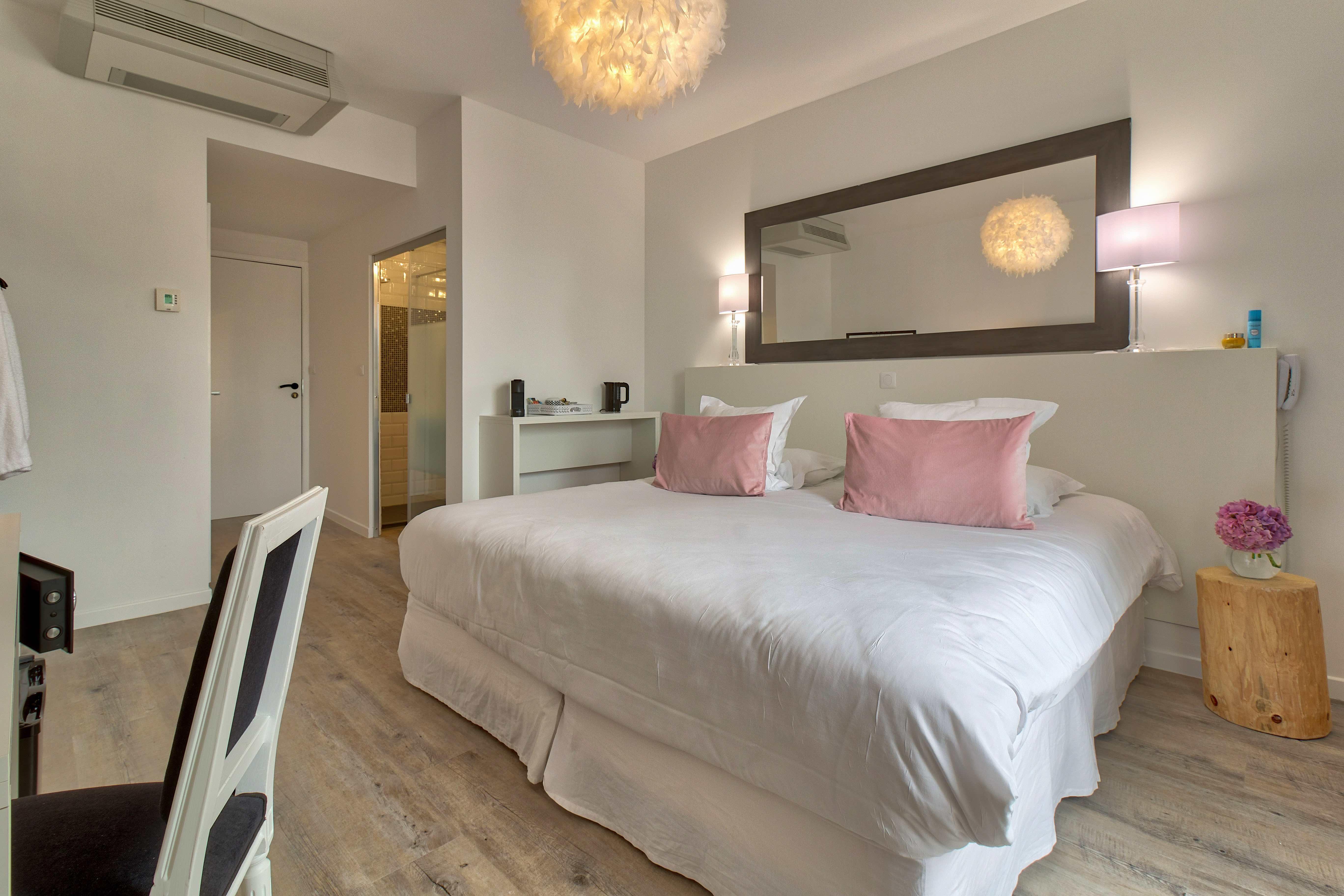 Belfry & Spa By Ligne St Barth Lourdes Exterior foto A room at the hotel